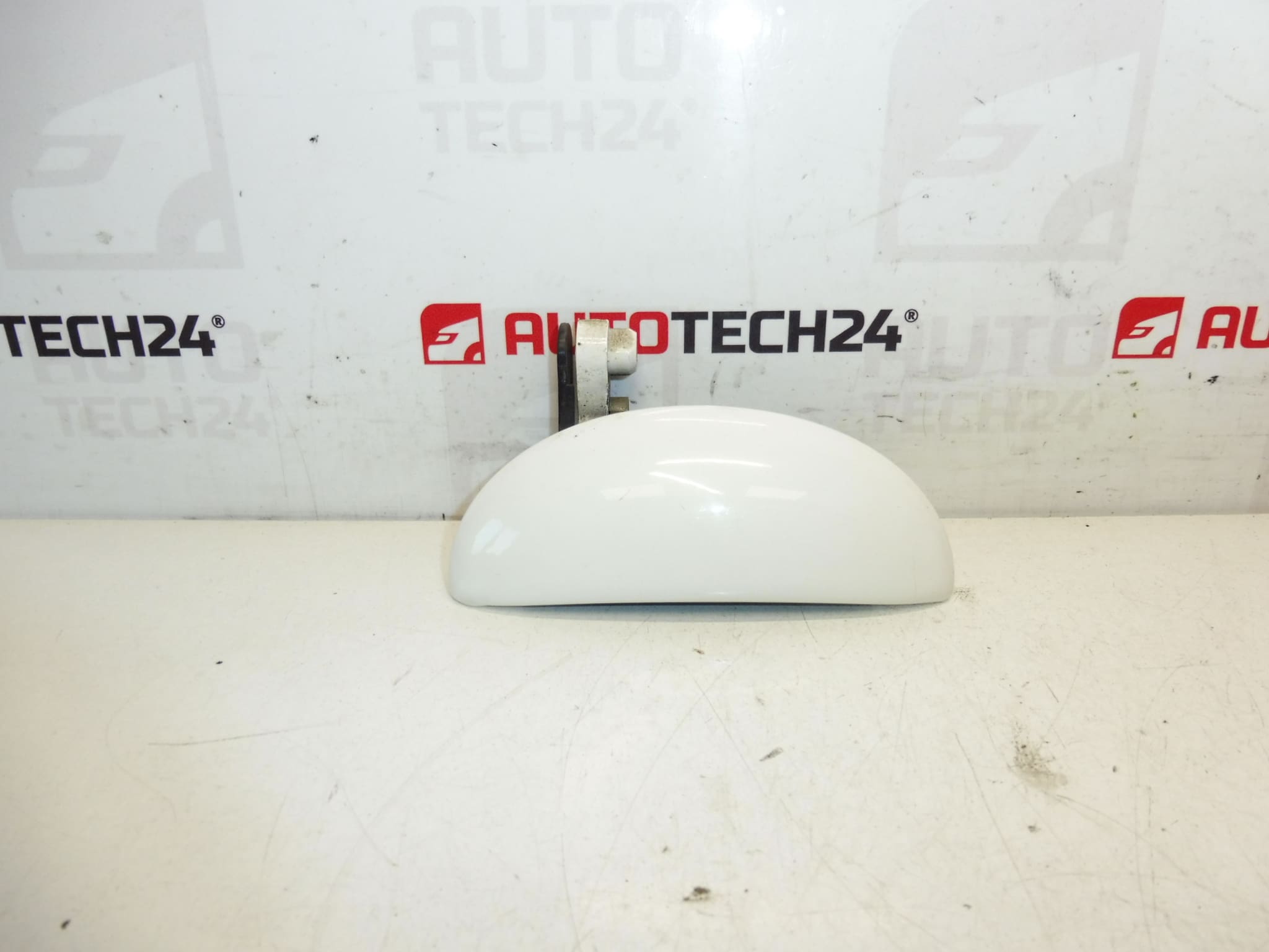 Höger framdörrhandtag KWD Citroën C1 Peugeot 107 9101AH