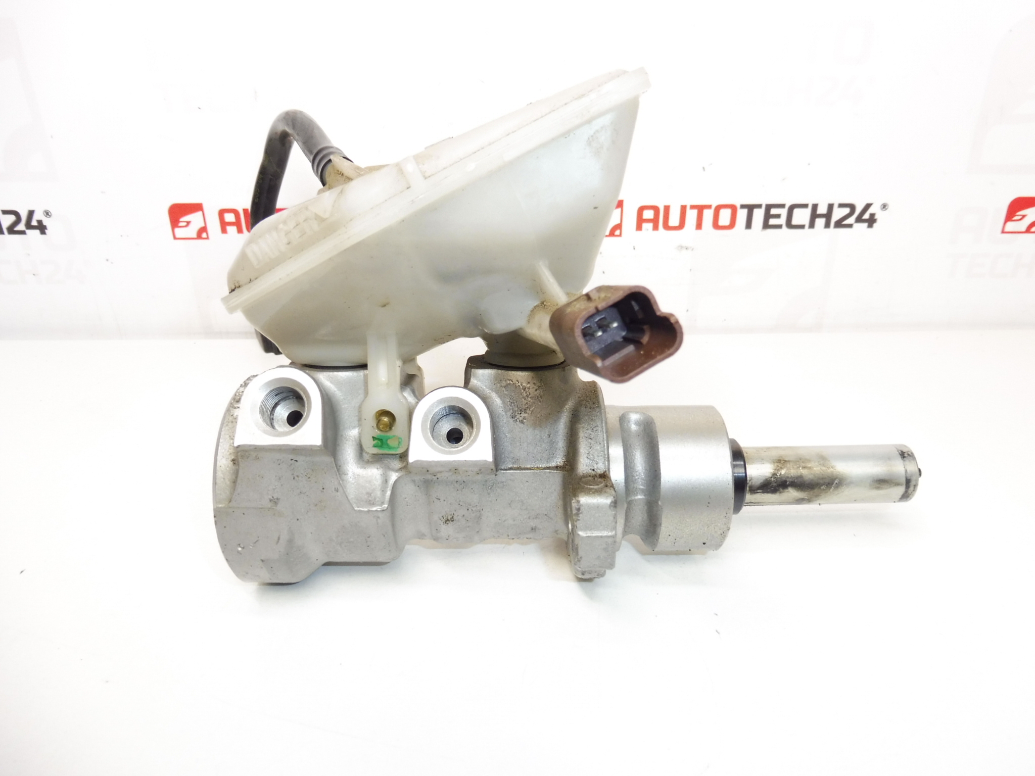 Huvudbromscylinder BOSCH Citroën Peugeot 0204123596 22472579 4601L2