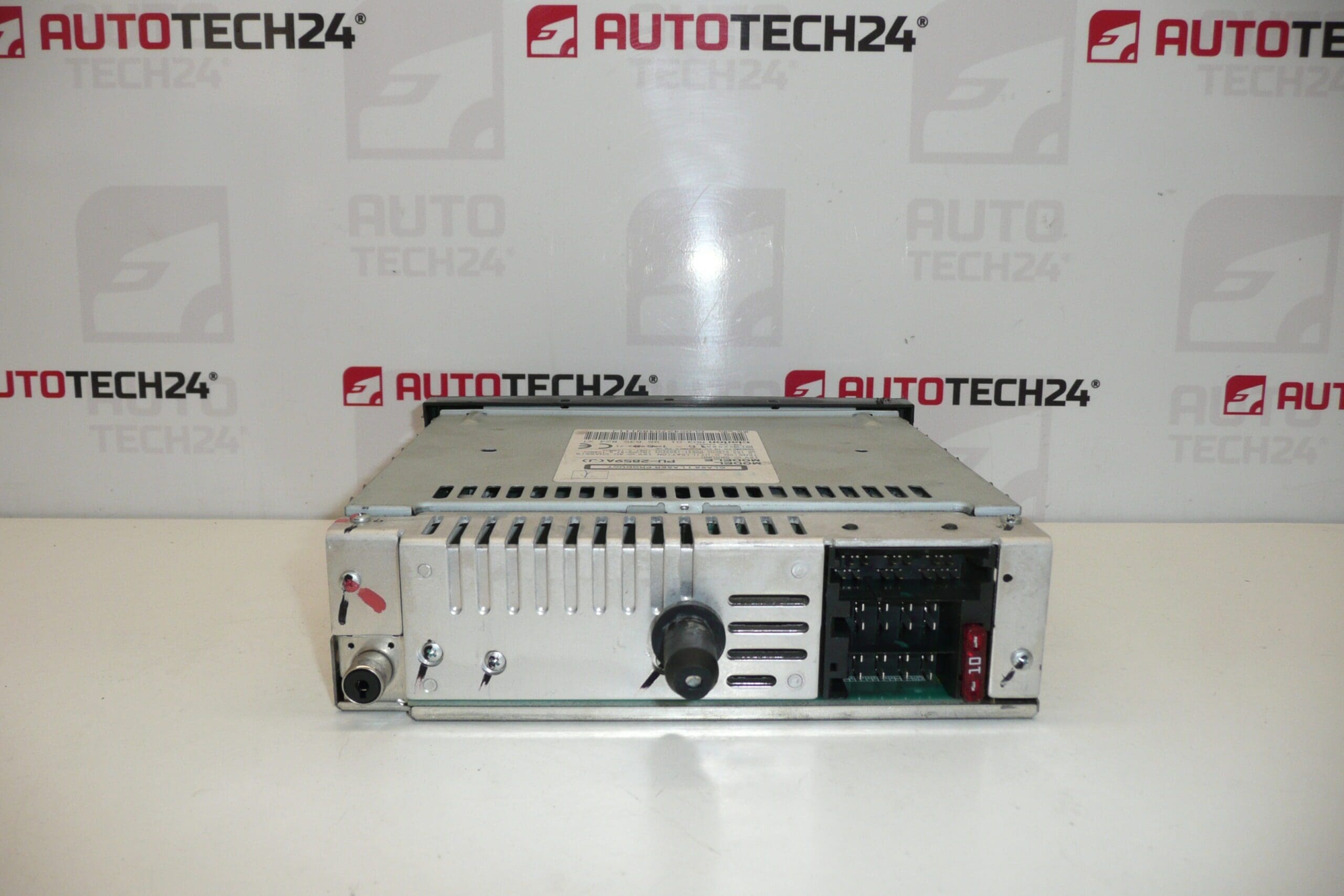 Bilstereo CLARION Citroën Peugeot 96635824XT - Bild 2