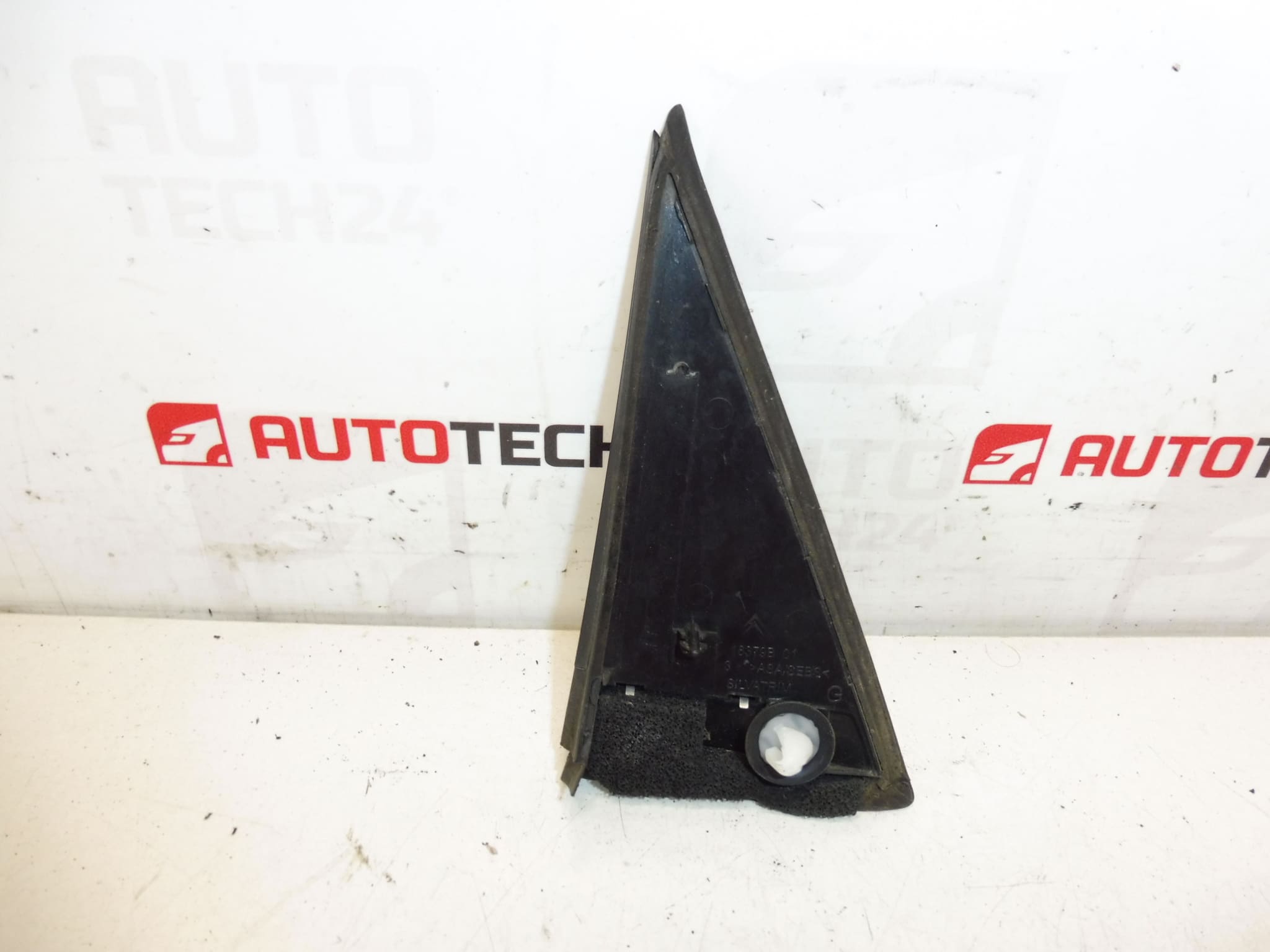 Kåpa framför vänster spegel Citroen C3 II A51 9025V8 - Bild 2