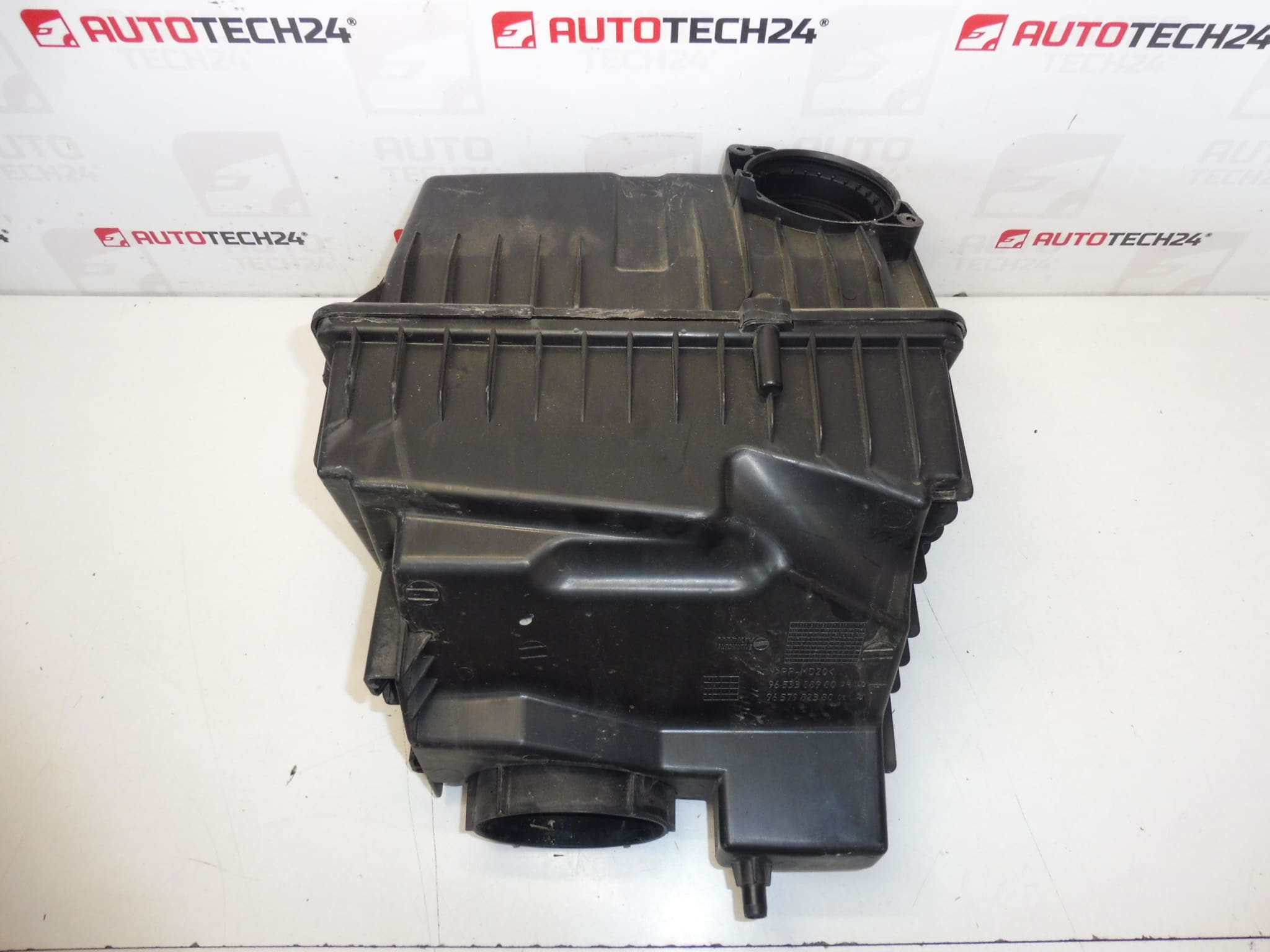 Filterlåda Citroën Peugeot 2.0 HDI 9653388980 1420Q2 - Bild 2
