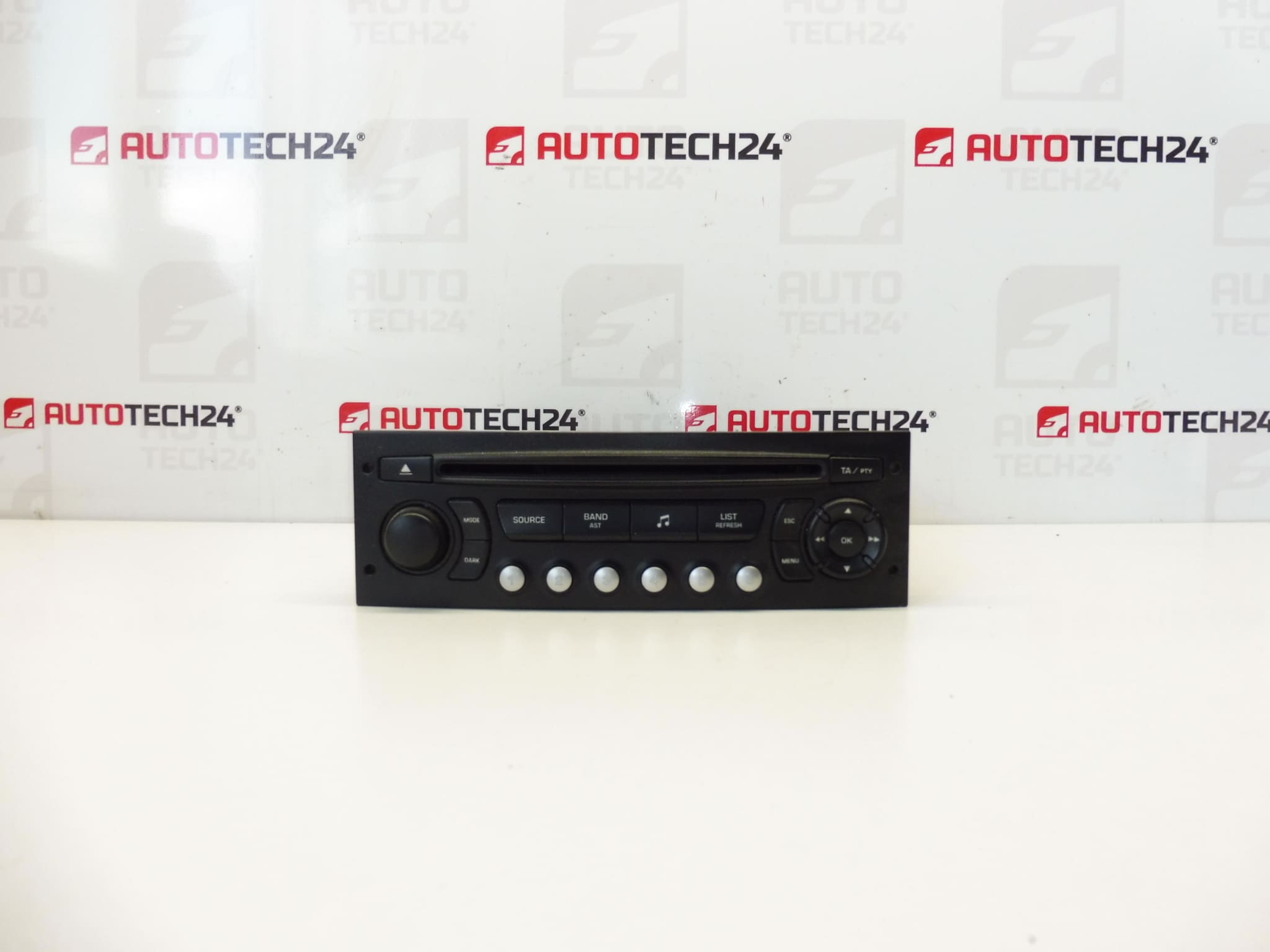 Bilradio med CD Blaupunkt RD4 N1 - 02 Citroën Peugeot 9660646477