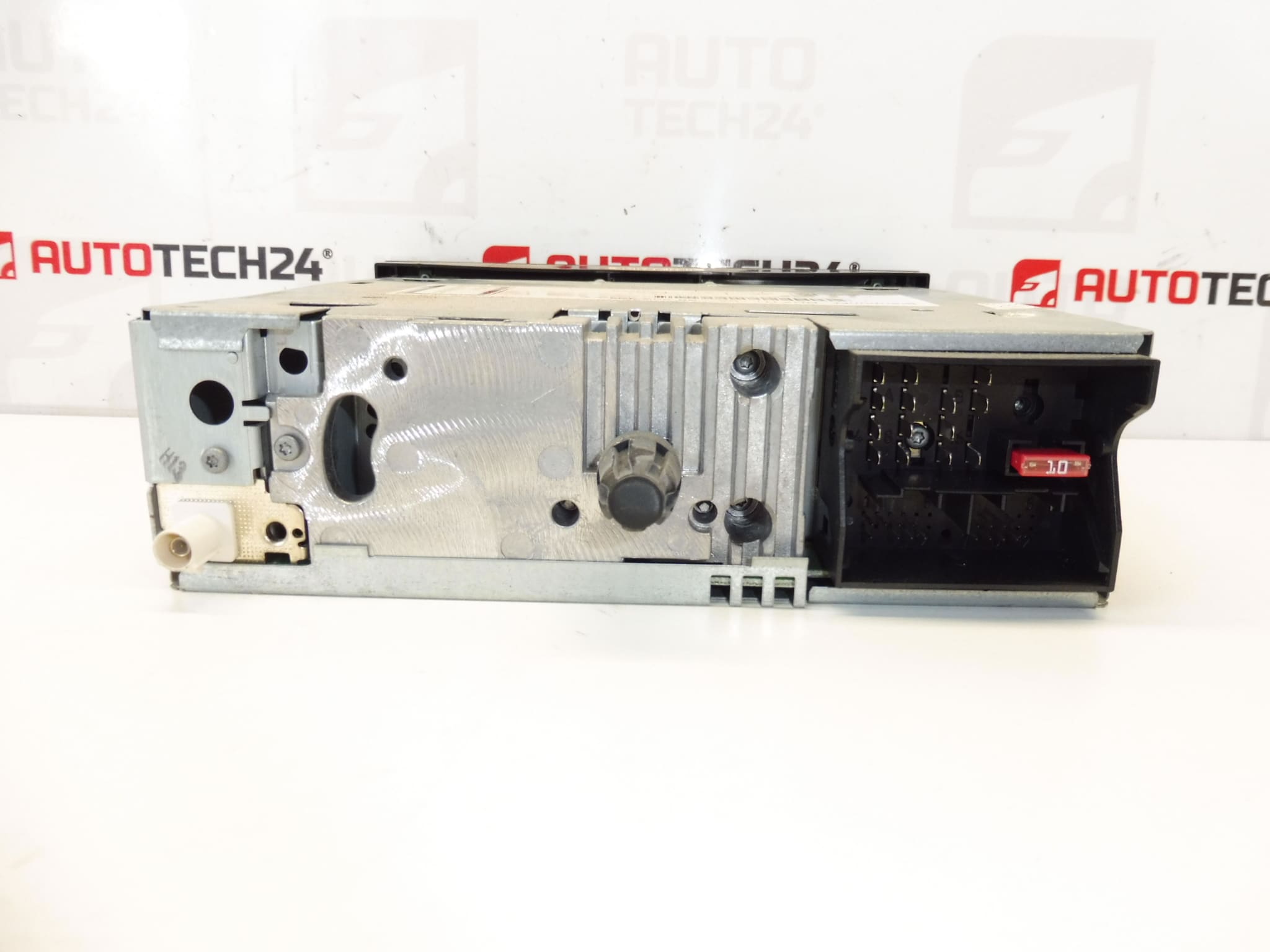 Bilradio med CD Blaupunkt RD4 N1 - 02 Citroën Peugeot 9660646477