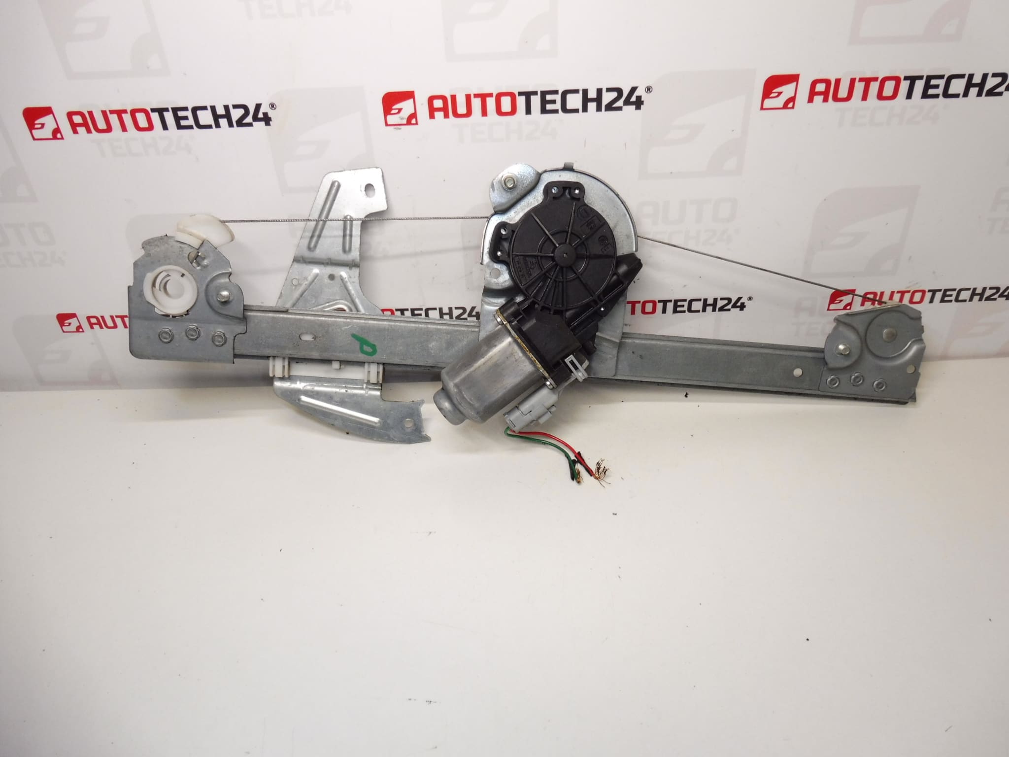 Fönsterlyftmekanism för höger framruta Citroën C1 Peugeot 107 9222T6