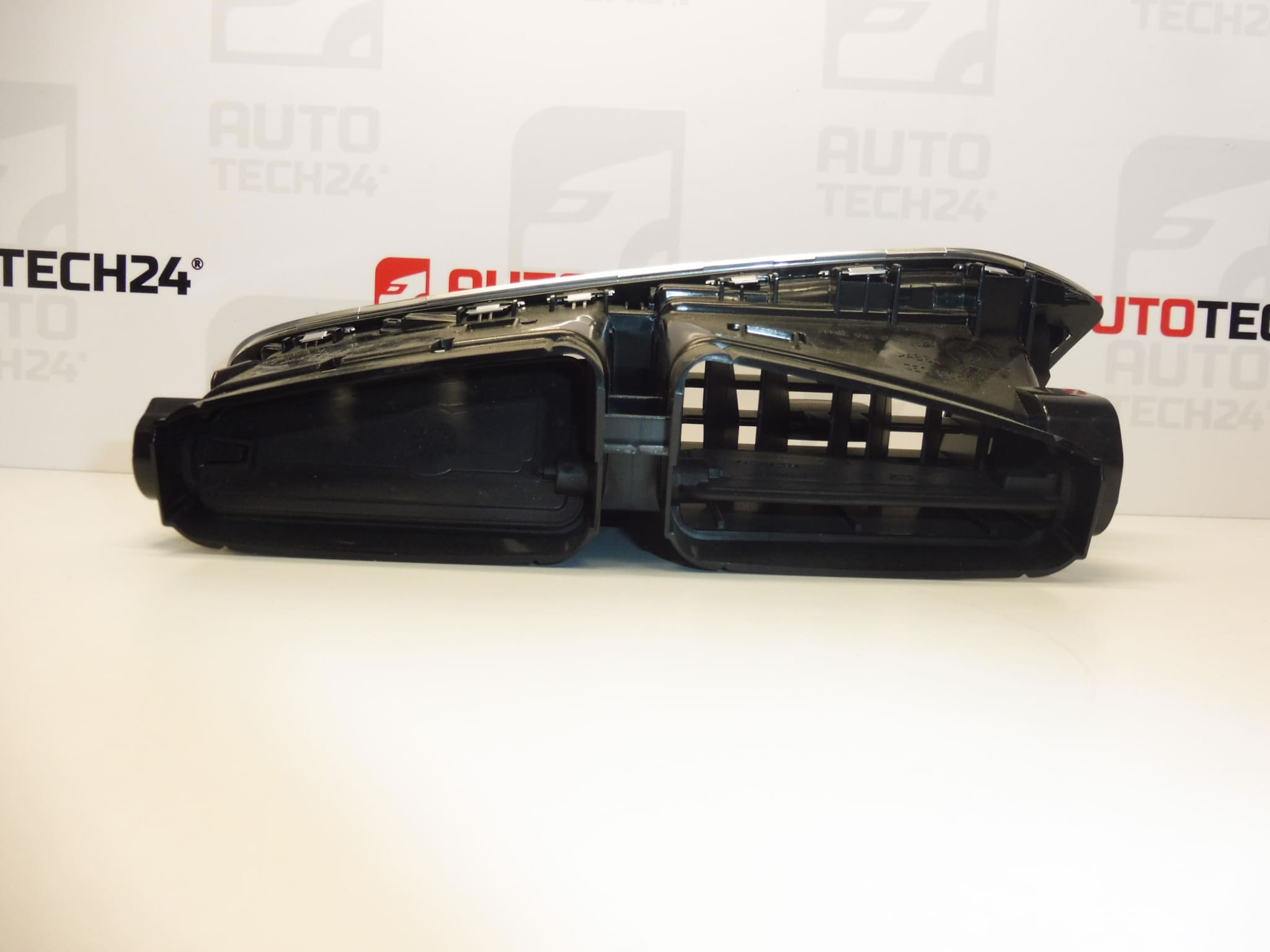 Citroen C4 II B7 och DS4 centralluftgaller 9676609977 8247EC - Bild 2