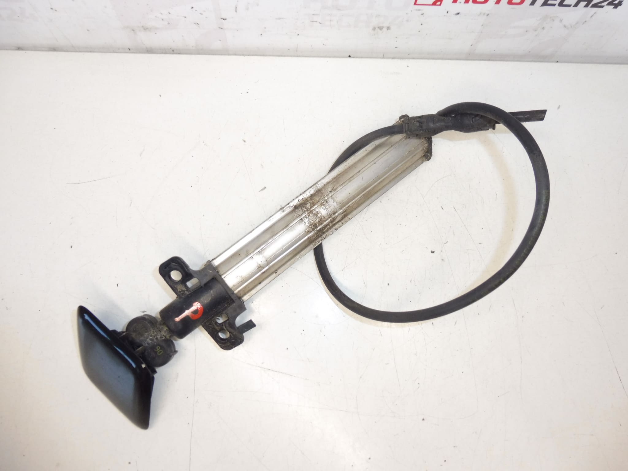 Höger strålkastarspolarmunstycke Peugeot 308 T7 6438Y8 6438Z0 - Bild 2