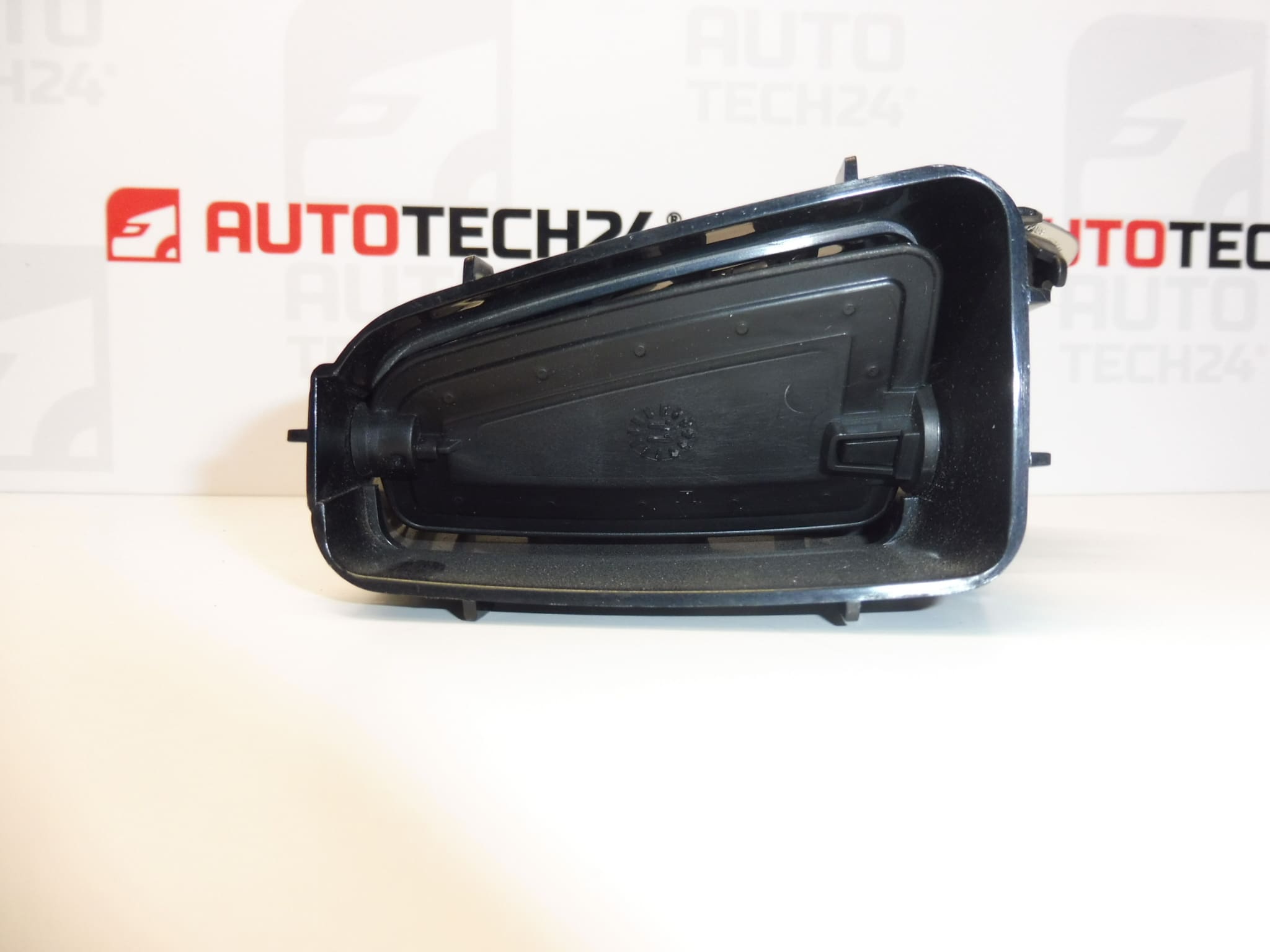 Höger ventilationsgrill Citroen C4 II B7 och DS4 9671332277 8247S1 - Bild 2
