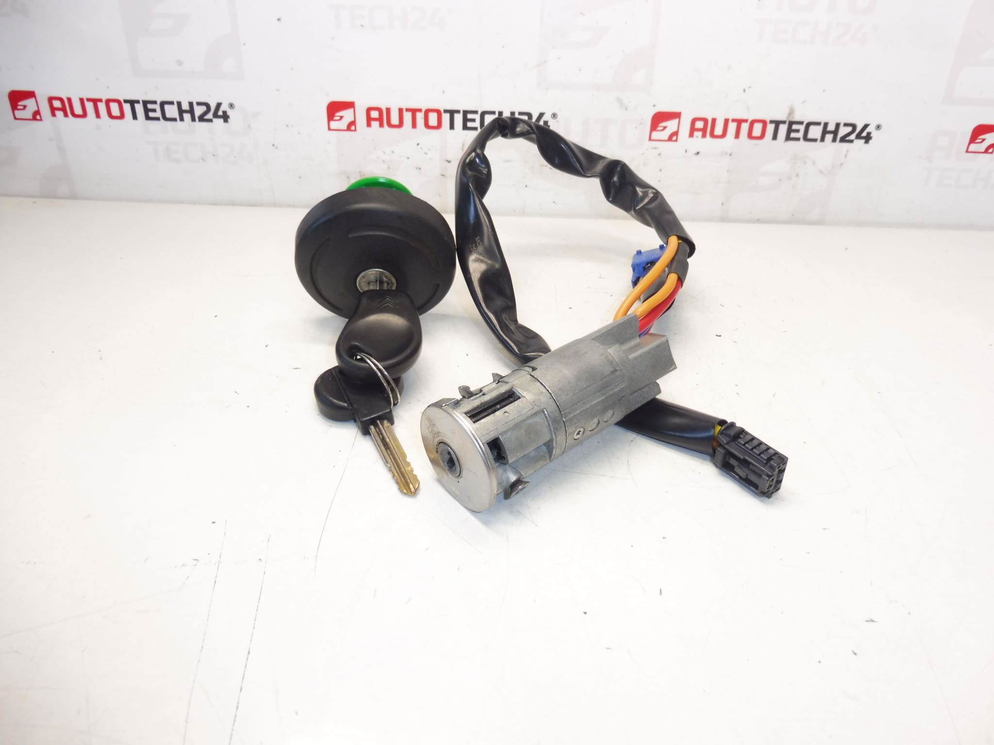 Switchbox 2 nycklar Citroën Xsara Picasso 4162HK 4162CK
