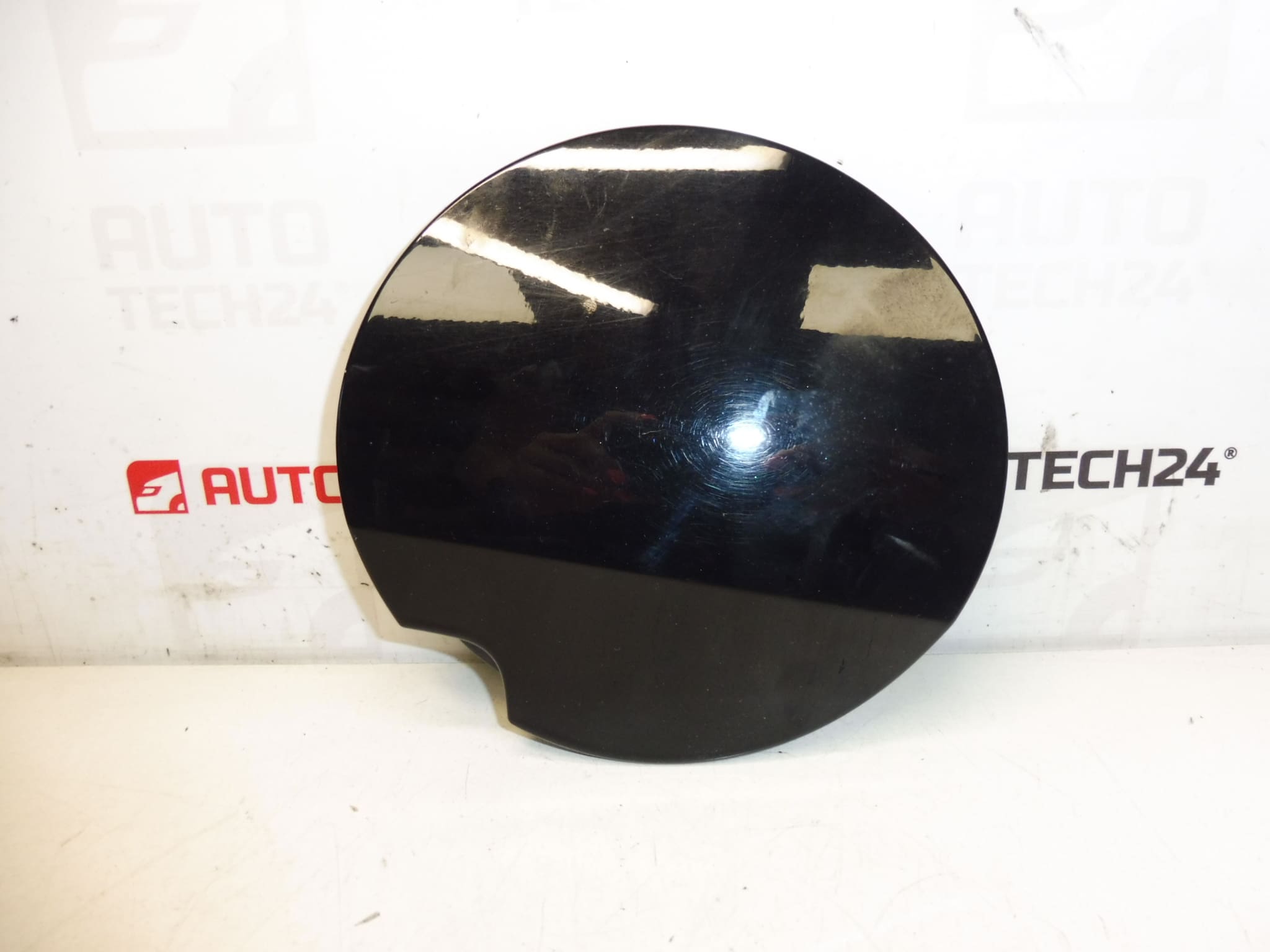 Tanklockkåpa KTVD Peugeot 308 9681632777 1517G5